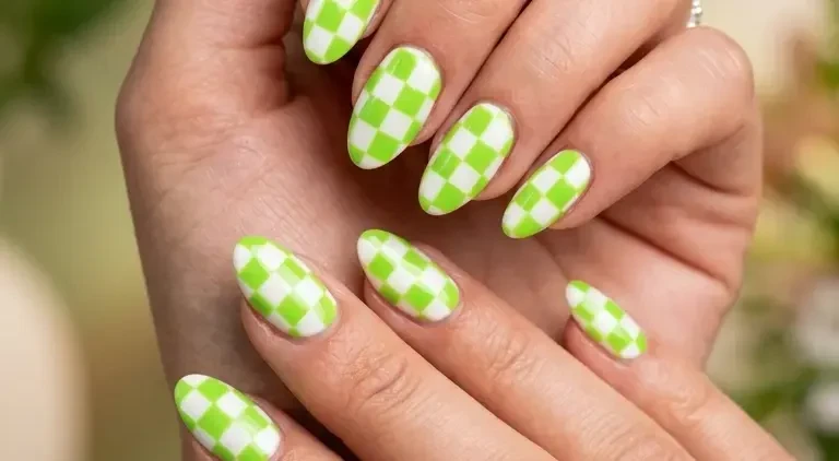 Simple Green Summer Nail Designs